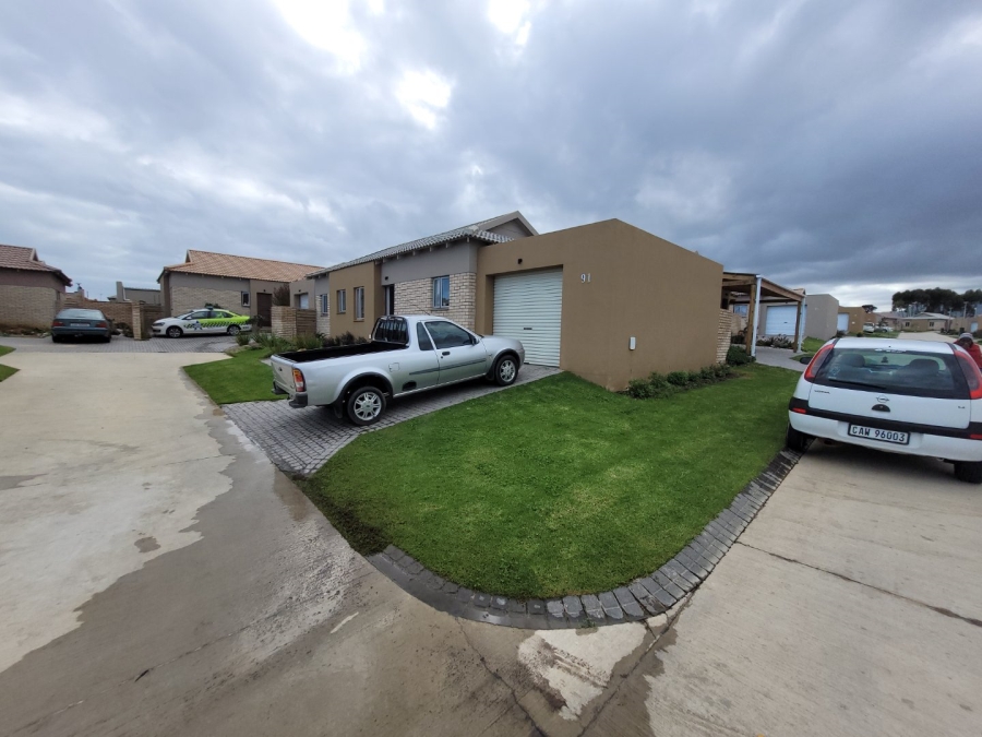2 Bedroom Property for Sale in Pacaltsdorp Western Cape